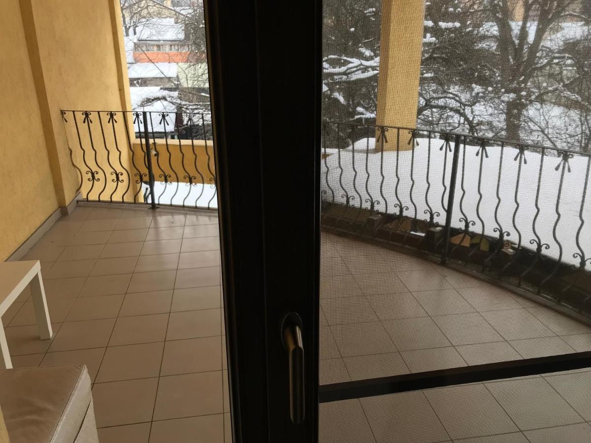 Отель Bonsejour Брашов Экстерьер фото